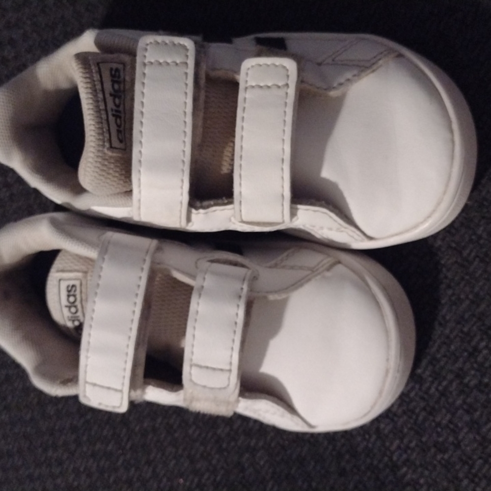 Adidas size 8 toddlers